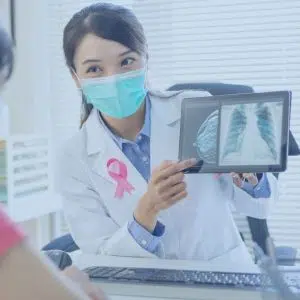 Lung Cancer Symptoms: Early Warning Signs and When to See a Doctor